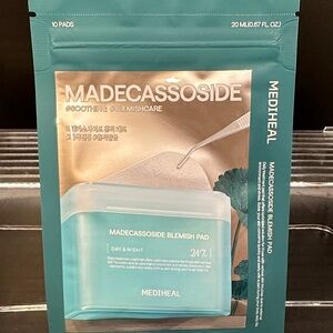 3/$15 Madecassoside Blemish Pad 🌼